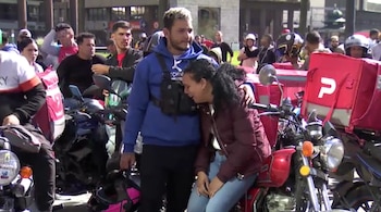 Conmoción por la muerte del delivery José Cuellar, en Uruguay (Captura Subrayado/Canal 10)