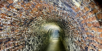 Hoy, solo 700 metros del Victoria Tunnel están abiertos al público por motivos de conservación y seguridad estructural (WIkimedia Commons)