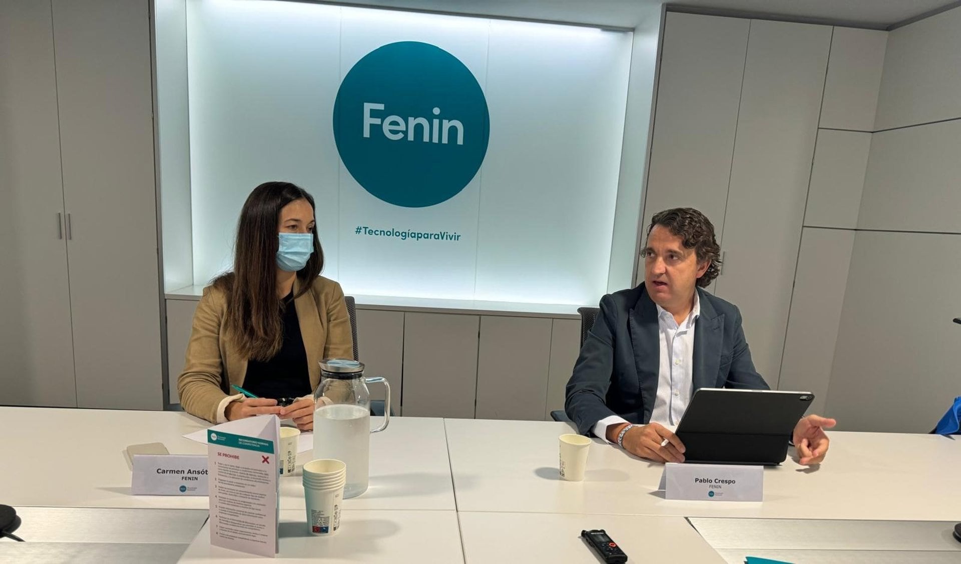 14/10/2026 Fenin pide modificar la Ley de Contratos para que un 50% de los criterios de adjudicación se vinculen a la calidad.El secretario general de la Federación Española de Empresas de Tecnología Sanitaria (Fenin), Pablo Crespo, ha presentado la agenda del sector de cara a la legislatura que comenzará tras las elecciones del 29 de noviembre, la cual está marcada por la necesidad de modificar la Ley de Contratos del Sector Público para que