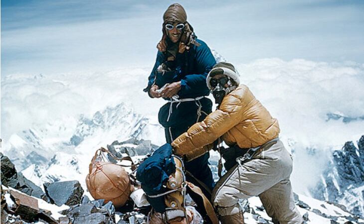 El 29 de mayo de 1953 Edmund Hillary y Tenzing Norgay fueron los primeros en hacer cima en el Everest y bajar para contarlo