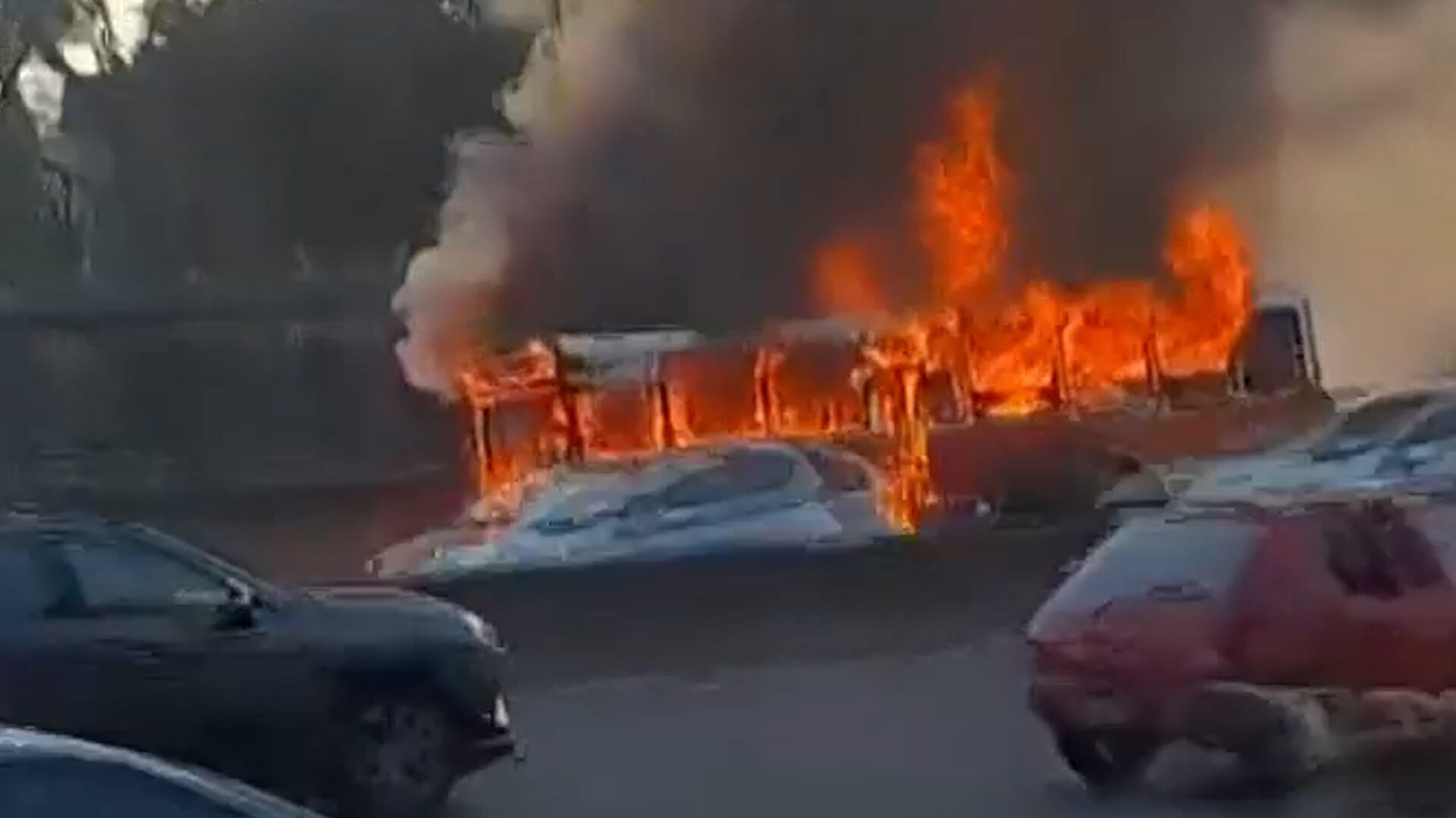 Se incendió un micro escolar sobre la Panamericana durante el transcurso de esta mañana.