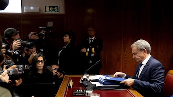 Zapatero se desvincula de la