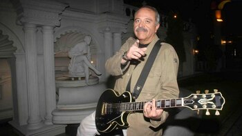 Fundador de agrupaciones y conductor