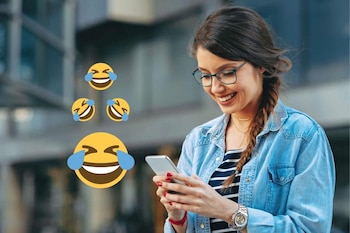 ¿Cómo se escribe, “jajaja” o