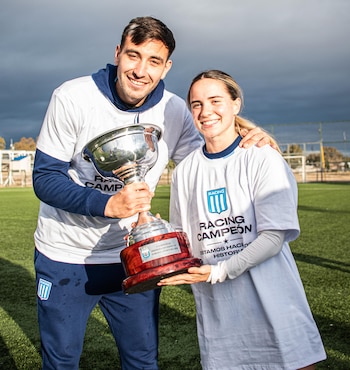 Del registro civil al primer trofeo de Racing en la historia del fútbol femenino del club