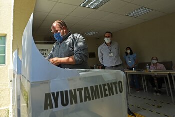 Mario Delgado acusó una intervención