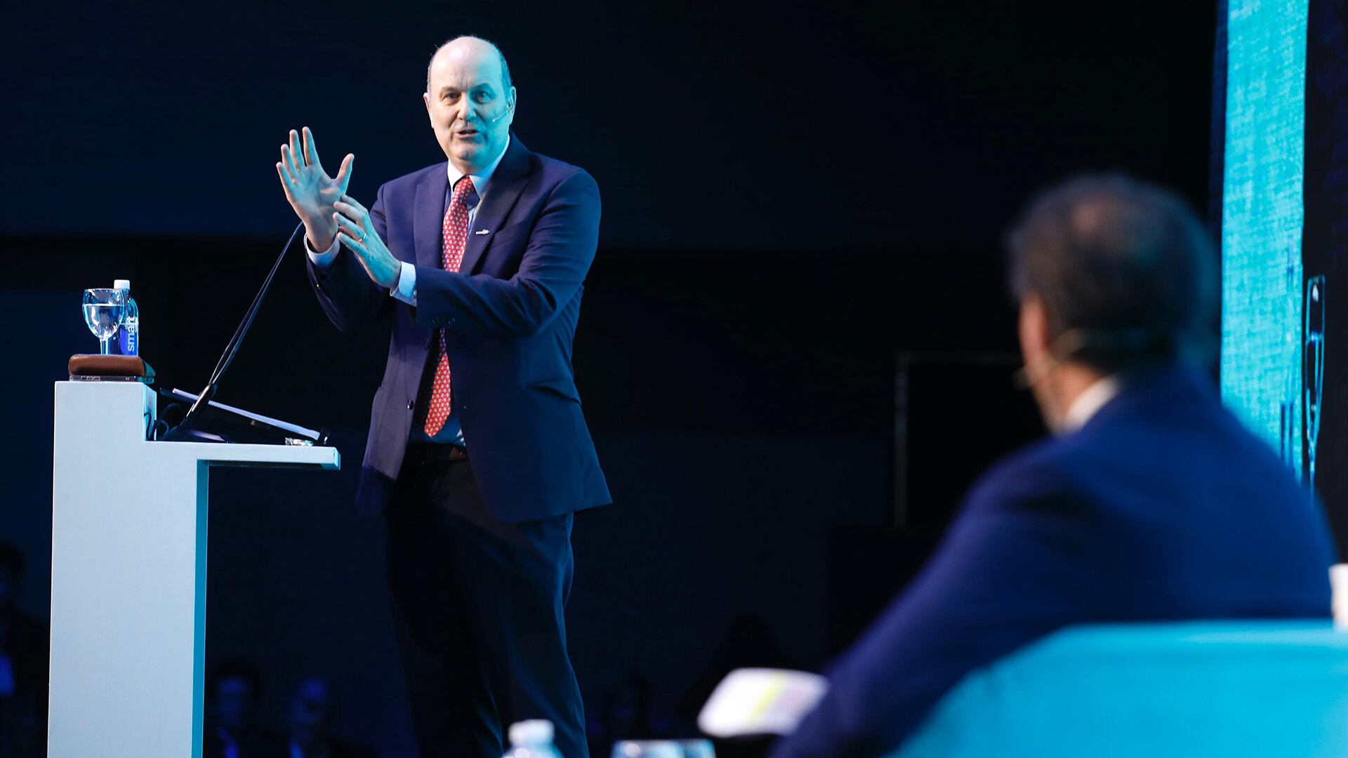 El ministro impulsa el achique del Estado