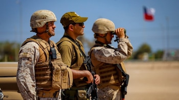 Policías peruanos detenidos en frontera