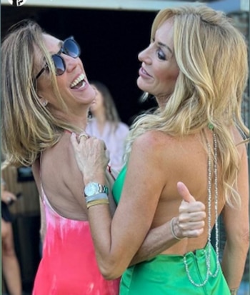 Yanina Latorre con su amiga