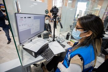Crisis en Migraciones Perú