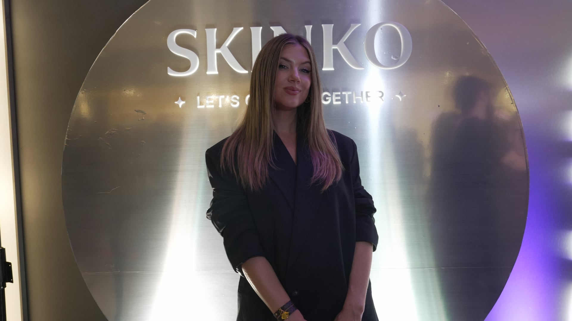 Stephanie Demner estuvo presente en la apertura de SKINKO en el DOT (Juan Novelli)