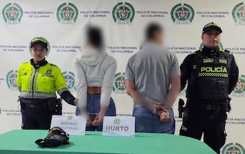 Las autoridades capturaron a la madre del niño y a su pareja, señalado como cómplice del hurto en Bogotá - crédito Mebog
