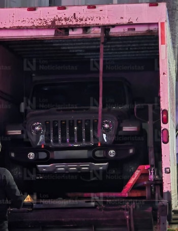 Una auto de lujo fue