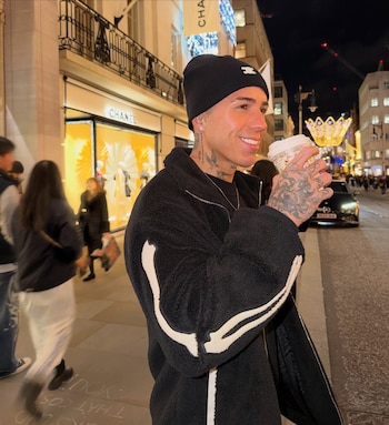 La pareja compartió en redes