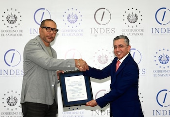 Entrega oficial del certificado ISO