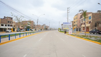 MML inaugura vía renovada en la av. Metropolitana con ciclovía y semaforización LED. (Foto: FB/@Municipalidad de Lima)