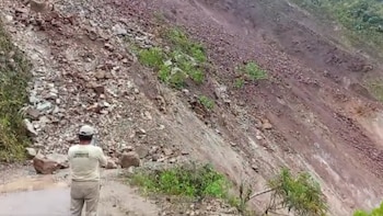 Carretera Pozuzo en Huánuco queda