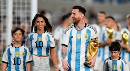 La conmovedora carta de Antonela Roccuzzo tras la despedida de Messi de la selección argentina: “Te vi sufrir, caer y levantarte”