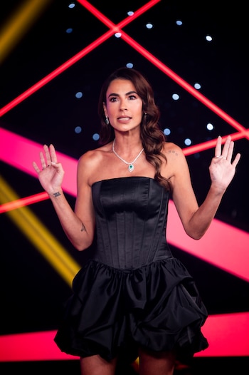 La presentadora agradeció el gesto de Karola, pero le recordó que tiene pareja - crédito cortesía Canal RCN