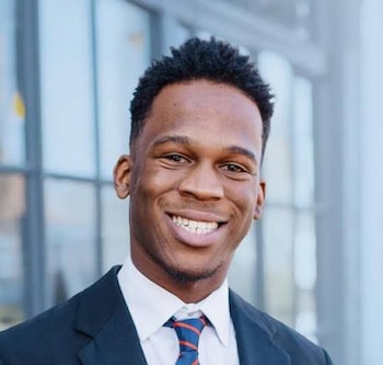 Andre Lamar Stafford fue arrestado por cargos de abuso sexual infantil e indecencia pública en el condado de Cobb (Facebook)