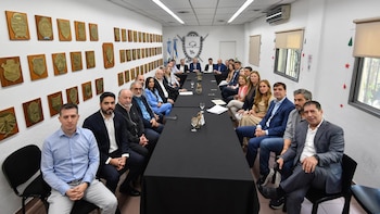 De la reunión formaron parte