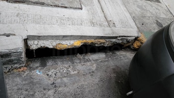 Tropezó con una boca de tormenta rota y en el caso se usó Google Street View para demostrar la culpa del municipio