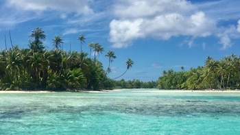 Rangiroa, el aislado atolón que