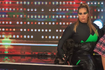 Mar Tarrés con su perrita,