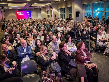 Leonardo Padura presenta "Morir en la arena" en la Feria del Libro de Buenos Aires