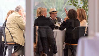 "La soledad mata", dice PUig.