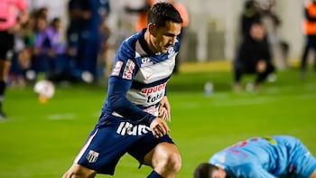 Jairo Vélez, en acción contra