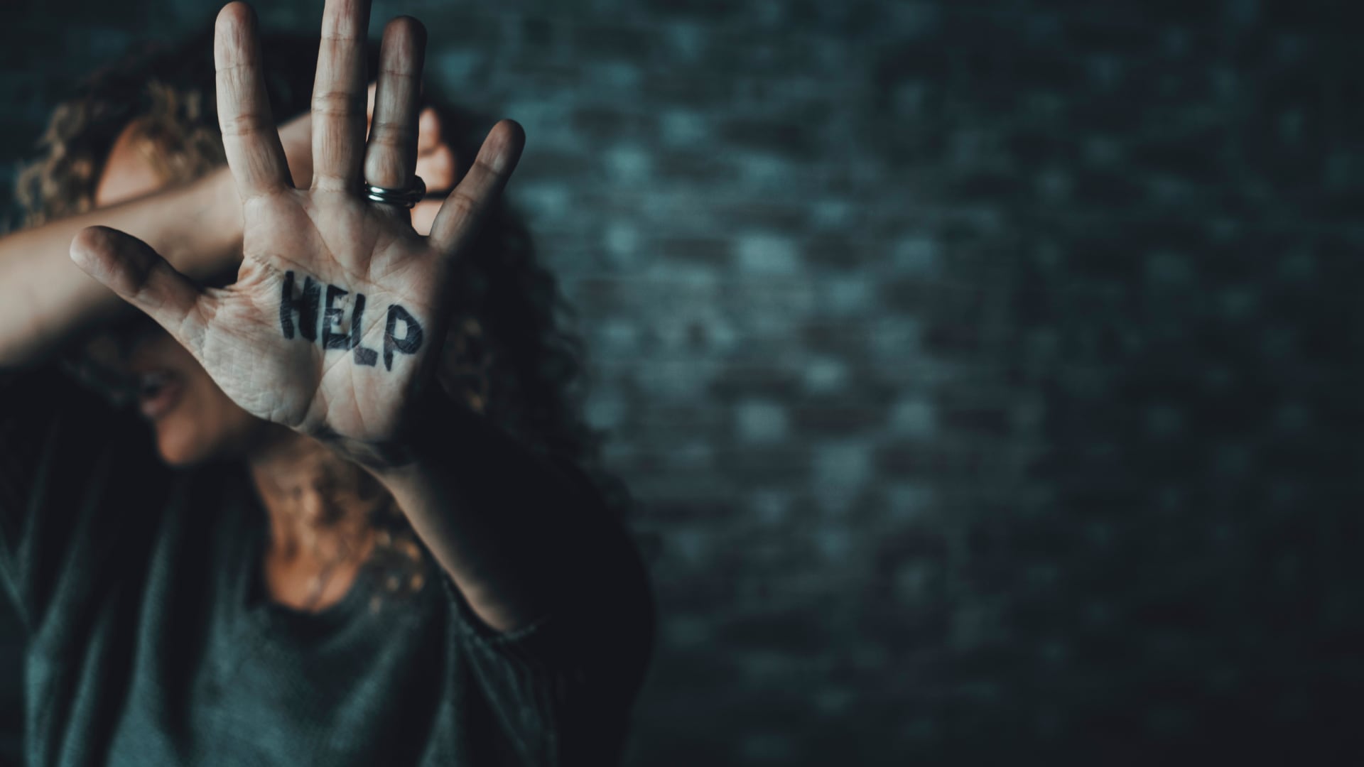Entre enero y abril de 2026 se reportaron 29 asesinatos de mujeres y cinco feminicidios tipificados, frente a 72 casos y siete feminicidios del mismo periodo de 2025 - crédito Canva