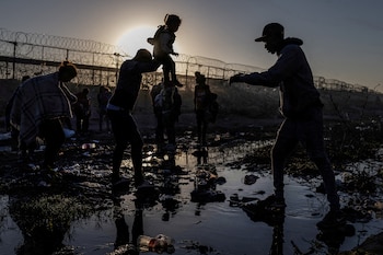 Colombianos capturados por tráfico ilegal