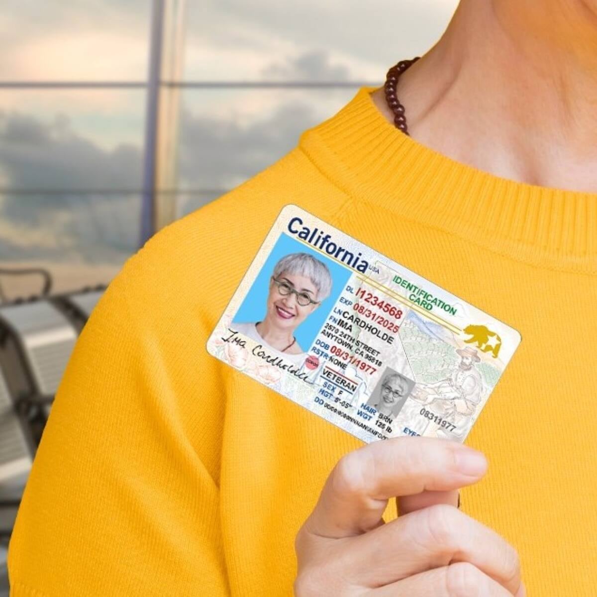 Uno de los documentos que solicitarán a los ciudadanos los representantes de mesa al momento de votar en noviembre en California será una identificación con fotografía para votar en persona. Foto: Facebook California Department of Motor Vehicles