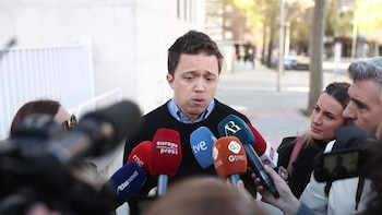 Errejón y Mouliaá afrontan el viernes la tercera cita ante el juez por presuntas calumnias de ella tras dos suspensiones