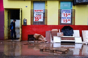 Evandir Severo do Santos limpia