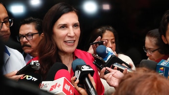 Kenia López Rabadán que revisión