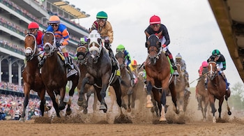 Los caballos son la atracción principal del Kentucky Derby, la carrera equina más demandante del mundo (Michael Clevenger and Christopher Granger-USA TODAY Sports)