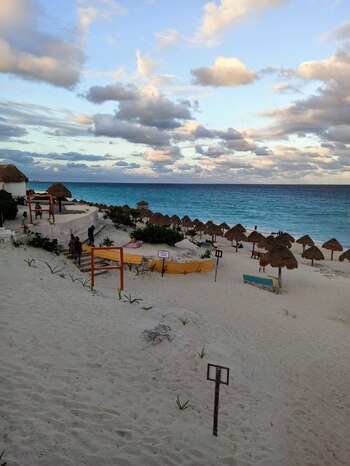 En Playa Delfines se encuentran