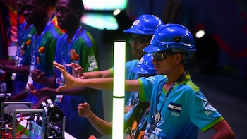 “Quiero demostrar el talento salvadoreño” rumbo al mundial de robótica en Corea del Sur