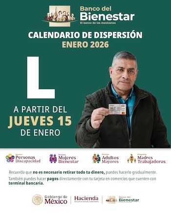 Personas adultas mayores acuden a