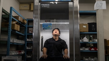 Las fotos de la nevera para humanos: el último invento japonés para combatir el calor