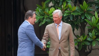 El rey encarga al nacionalista