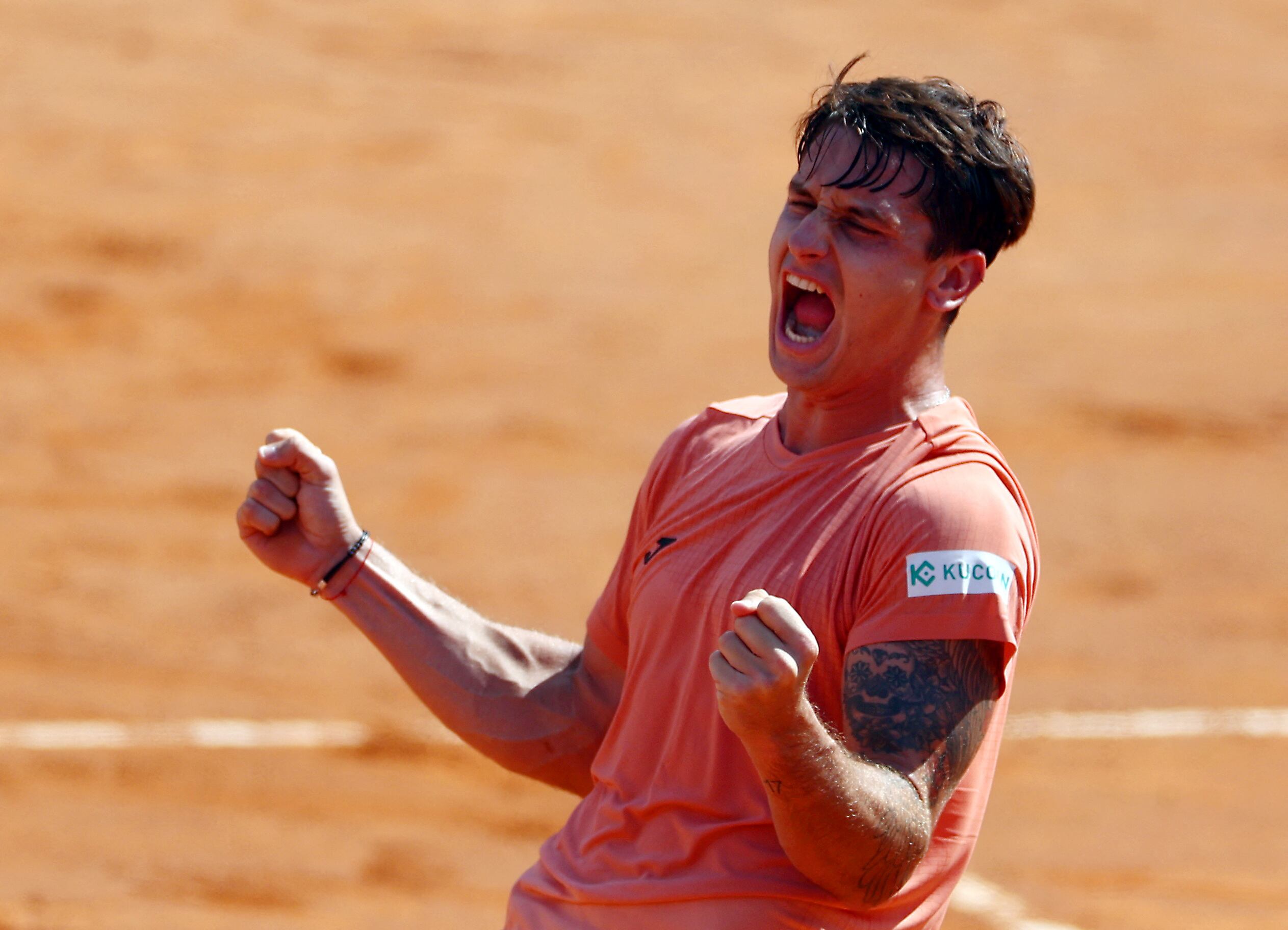 Camilo Ugo Carabelli por primera vez en su carrera obtuvo la victoria en un cuadro principal de Masters 1000, cerrando el año con 6 triunfos (Crédito: REUTERS/Yves Herman)