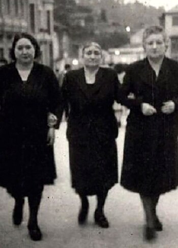 Xulia, Lola y Amparo Touza