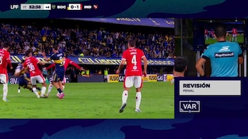 La lupa sobre el penal que sancionó Andrés Merlos a instancias del VAR en el clásico Boca-Independiente