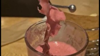¡Increíble! Plástico en bebidas de