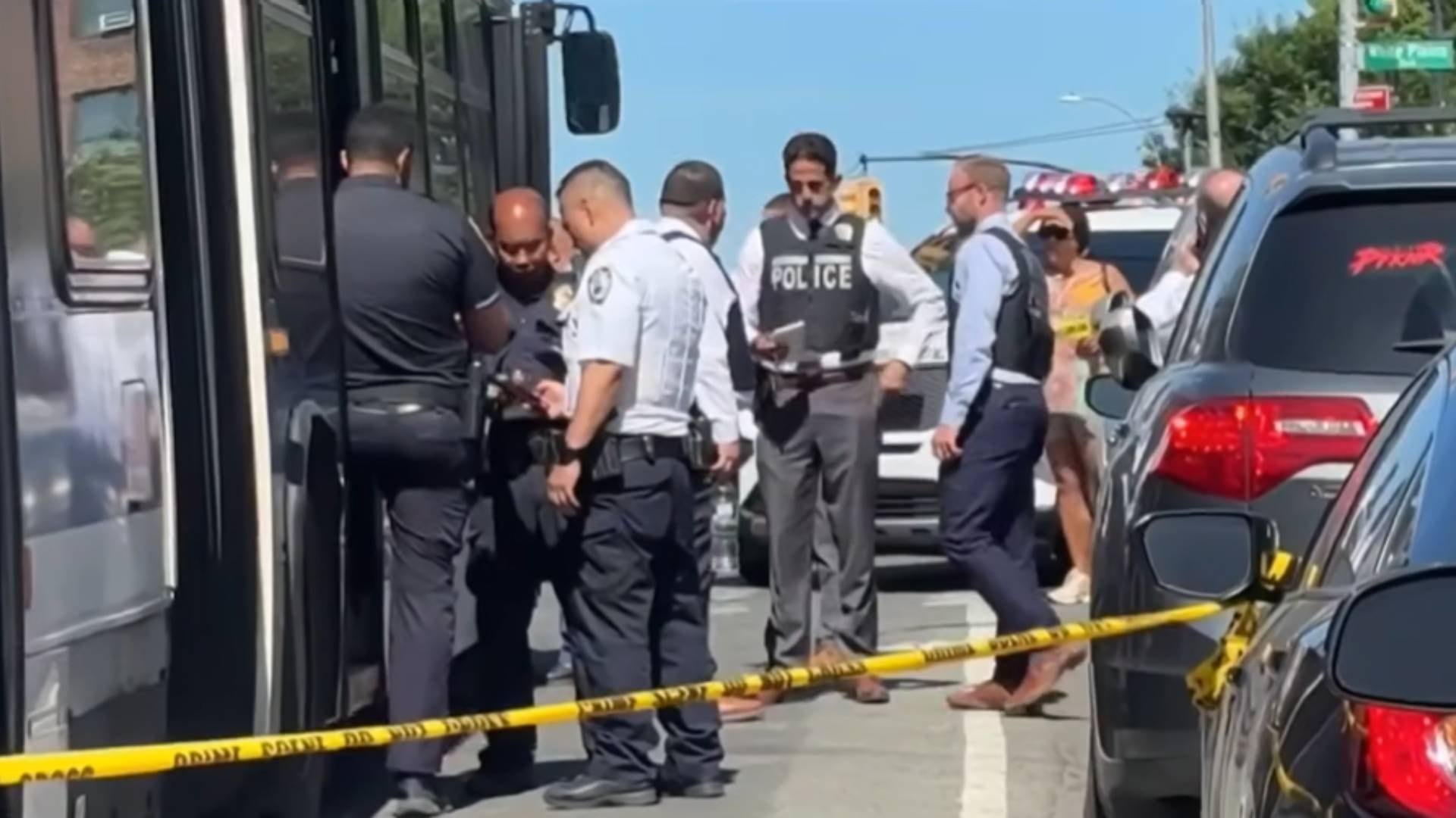 Un hombre de 41 años murió baleado dentro de un autobús de la MTA en el Bronx mientras la unidad BX36 estaba en servicio ( Telemundo 47)
