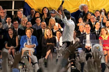 Diputados venezolanos y políticos norteamericanos acompañaron a Guaidó en Miami (Reuters)