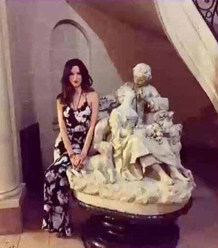 Paula Paparella, la nueva pareja de Peña Peña, pertenece al mundo de la moda y la estética. Es hija del estilista Leo Paparella (Puro show, Eltrece)